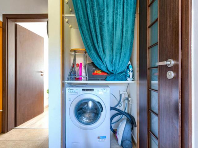 Neat double bedroom near Księcia Janusza metro