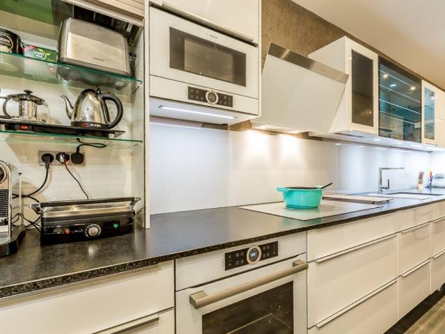Neat home close to city center, Paris Amsterdam Apartments for Rent