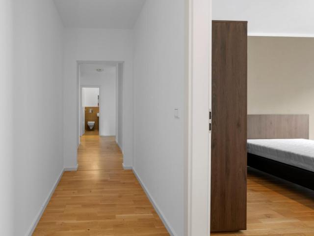 Neat single bedroom, well located between Mitte and Kreuzberg