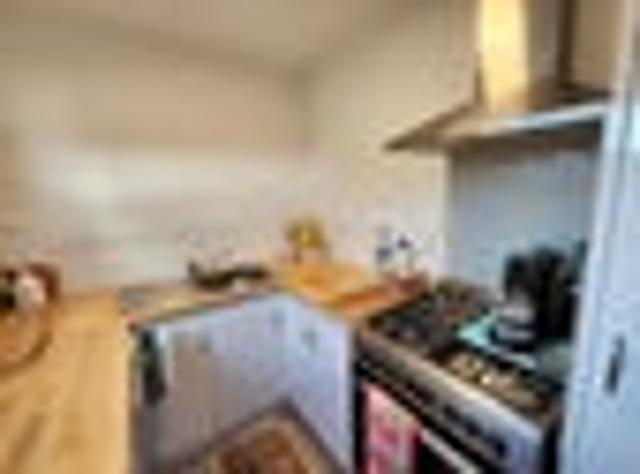 Neat, tidy and central