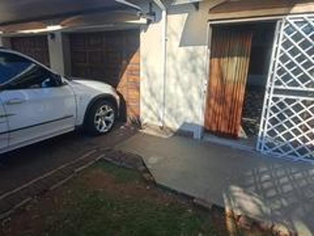 neat 1 bedroom flat to rent in freew.