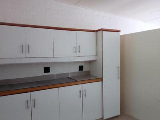 neat 1 bedroom separate entrance off.