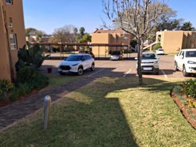 neat 2 bed unit in popular riveiea p.