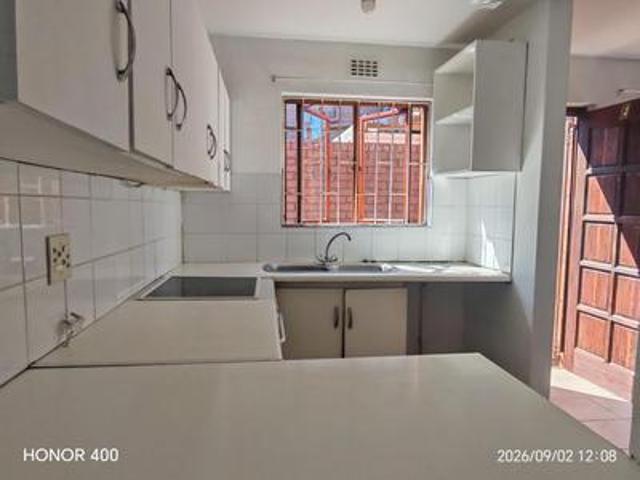 neat 2 bedroom duplex in yorkshire e.