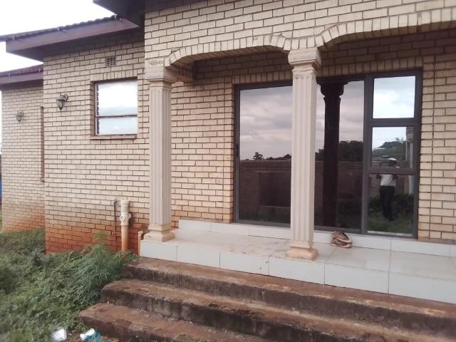 Neat 3 Bedroom Home FOR SALE– Thohoyandou Unit E, Magidi