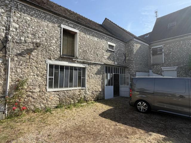 NEAUPHLE LE VIEUX ENTREPOT
