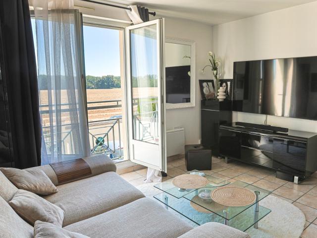NEAUPHLE LE CHATEAU APPARTEMENT T2 AVEC PARKING