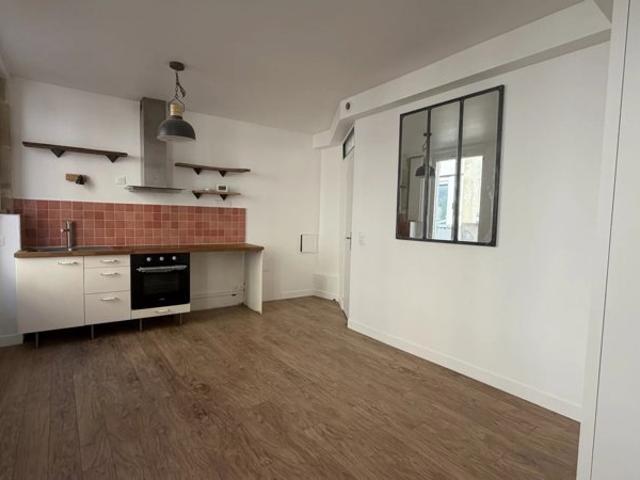 NEAUPHLE LE CHATEAU APPARTEMENT 2 PIECES