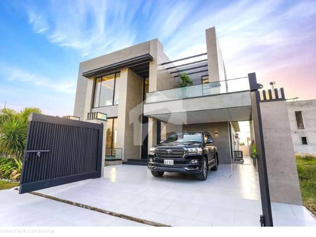 Near macdonalds | 1 kanal top quality build | luxurious & beautiful modern design villa with basement for sale | dha lahore phase 7 | prime location