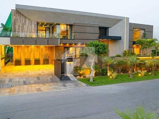 Near main mb fully furnished modern villa