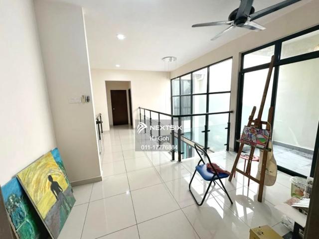 Near Mainroad, 10 min to Pontian Town, Next to Residential Area suitable for residential development