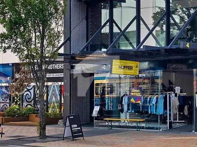 Near Mall One Main Boulevard Gulberg Shop For Rent