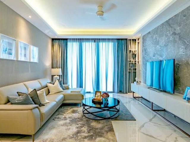 Near Mid Valley New Condo 100k Cash Back Free furnished 0 DP