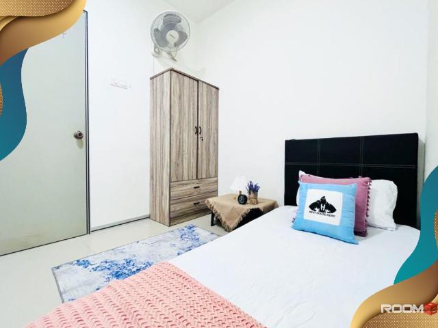 Near Mini Market, Klinik Kesihatan >>> Bilik Sewa Bangi, Bandar Seri Putra, KUIS, Nilai, Bukit Mahkota, LOTUS