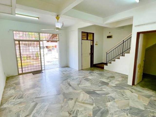 NEAR MRT 25 Storey Terraced Taman Equine Seri Kembangan Selangor