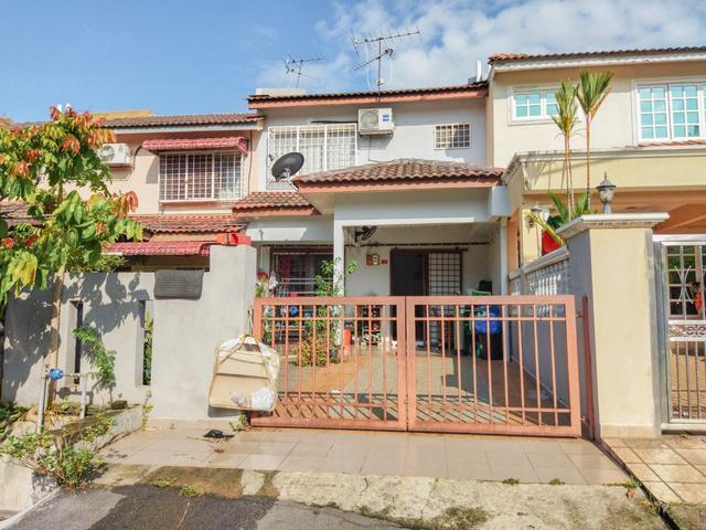 NEAR MRT 2 Storey Taman Pinggiran Putra Seri Kembangan