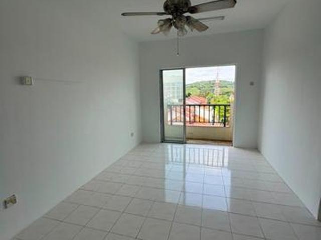 NEAR MRT Vista Pinggiran Apartment Seri Kembangan