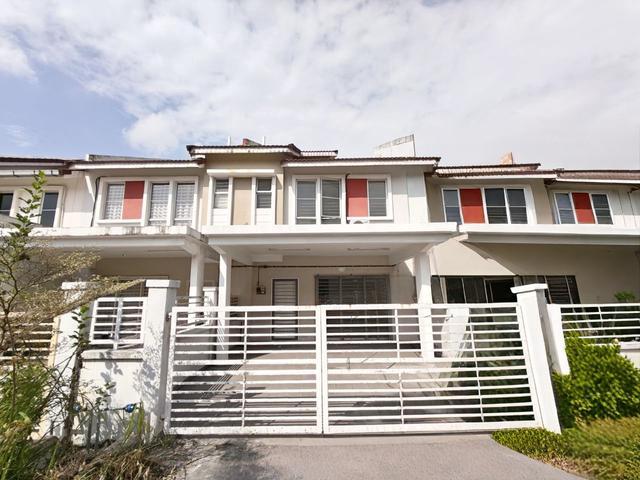 NEAR MRT Double Storey Taman Dato Demang Seri Kembangan