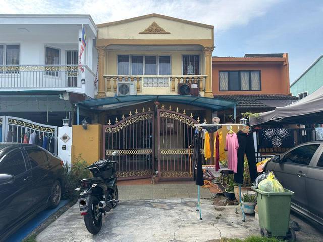 Near MRT Double Storey Terrace Taman Serdang Raya Seri Kembangan