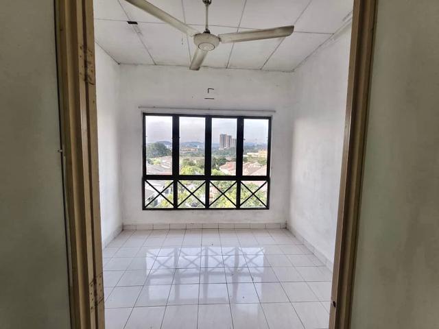 NEAR MRT FREEHOLD Taman Tenaga Apartment Kajang Selangor FOR SALE
