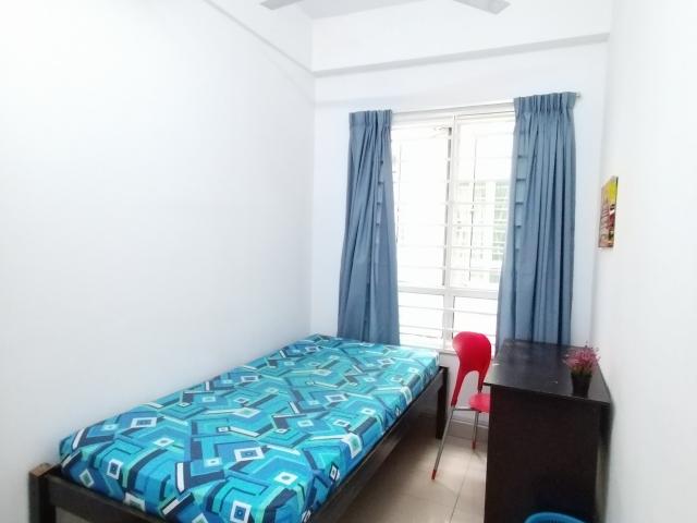 Near Mrt Kota Damansara Single Room at Casa Residenza, Kota Damansara