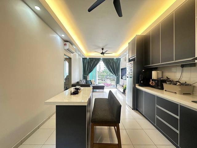 NEAR MRT POOL VIEW UNIT THE ZIZZ Service Residence Damansara Damai