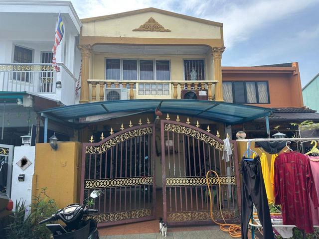 NEAR MRT SERDANG RAYA Double Storey Taman Serdang Raya Seri Kembangan