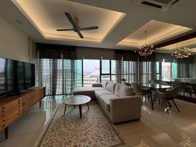 NEAR MRT STATION PRIVATE ELEVATORSetia Sky Residence KL