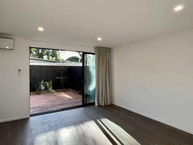 Near new 2 Bedroom Townhouse