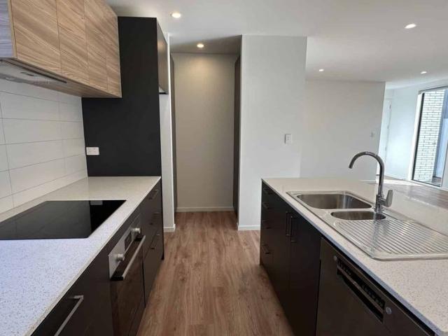 NEAR NEW THREE BEDROOM TWO BATHROOM TOWNHOUSE