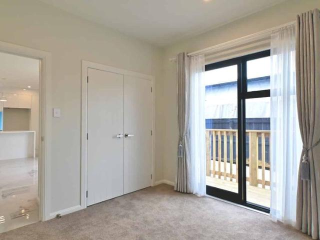 Near new central Papatoetoe