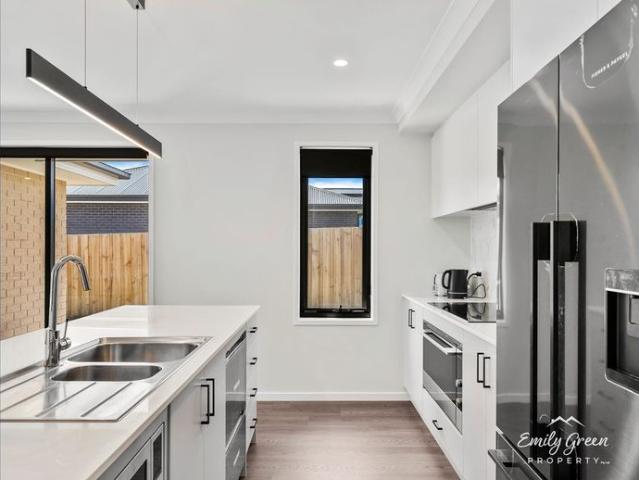 Near New Furnished 3 Bedroom Home – Modern, Spacious, and Conveniently Located