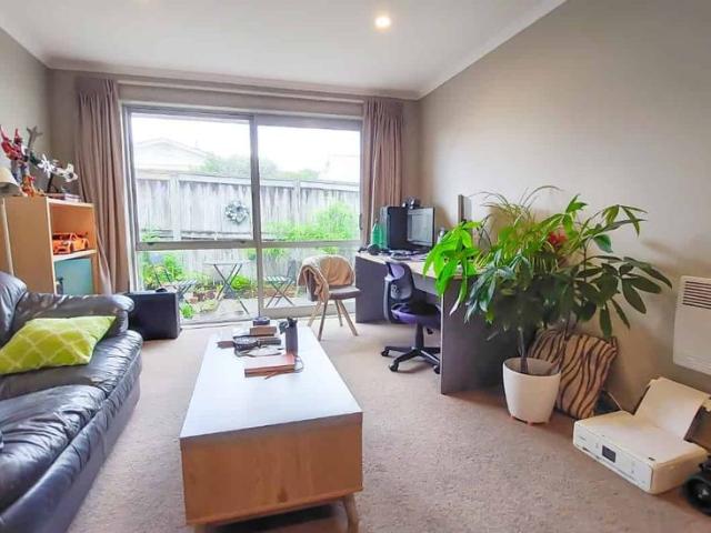 Near New in Whitiora