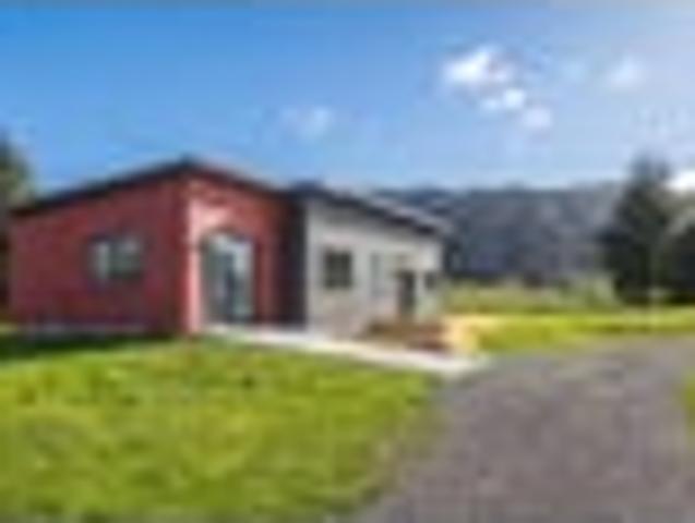 Near new lifestyle living with room to dream