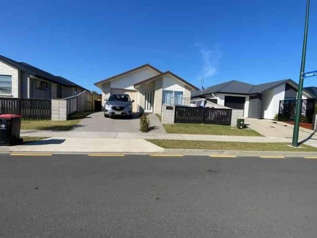 Near new Papamoa East