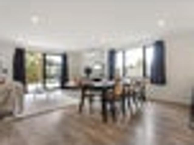 Near New, Quiet, Private and Spacious