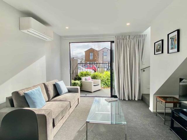 Near New, Sun Filled Townhouse, Central City Location