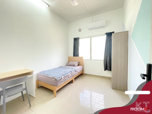 [Near CIQ, New Renovation with Aircond, ] Single Room at Johor Bahru