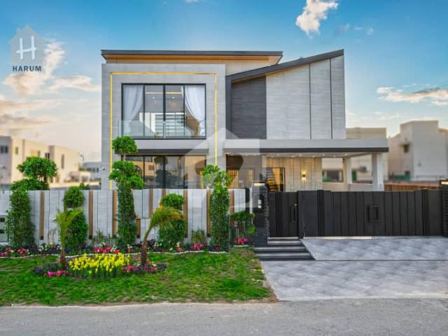Near defence raya 1 kanal ultra modern design villa