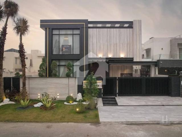 Near Defence Raya Fairways 1 Kanal Fully Furnished Top Class Luxury House For Sale