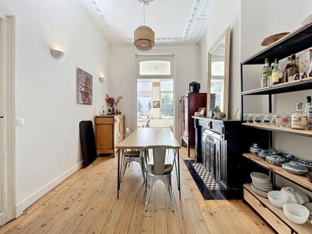 Near EU area, 4BR furnished home with garden