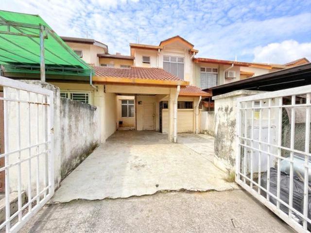 NEAR HIGHWAY Double Storey Terrace House Taman Peak 208 Kajang Utama
