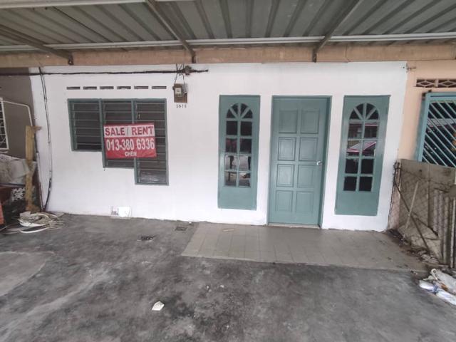 Near Hospital Rumah Teres Kos Sederhana Untuk Dijual di Tampin