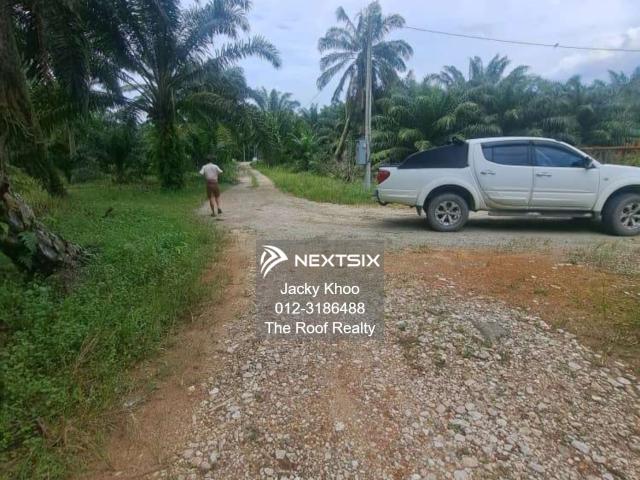 Near Jalan Kebun and Main Jalan Sijangkang Utama Road