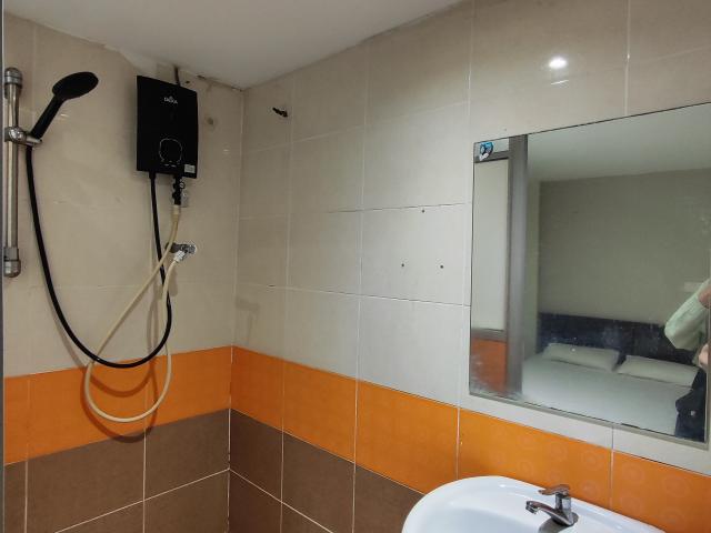 Near KTM Kajang Master Room + Private Toilet for Rent near Semenyih