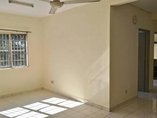 NEAR KTMLRT GOOD UNIT GOOD CONDITION Pangsapuri Salvia Petalin