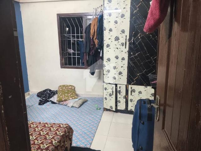 Near Kamran Market Flat For Rent
