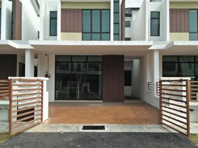 NEAR KLIA 2 Storey Saujana KLIA Sepang