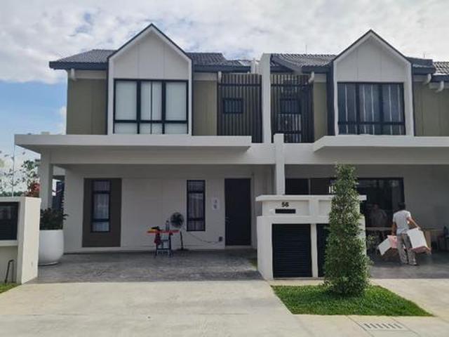 Near KLIA SemiD Corner Lot 46x75 Freehold Fully Furnished