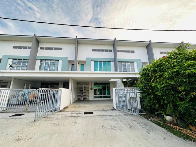 Near KLIA Rumah Taman Suria Warisan Kota Warisan Sepang